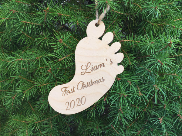 foot print shape wooden ornament with engraved name 